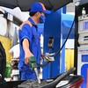 Giá xăng tiếp tục tăng từ 15h ngày 1/6, giá dầu giảm nhẹ