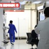 Bên trong khoa cấp cứu của một bệnh viện ở Seoul, Hàn Quốc. (Ảnh: Yonhap/TTXVN)