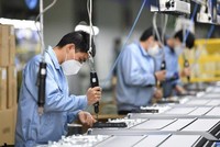 Hoạt động sản xuất, kinh doanh đang phải đối mặt với những khó khăn về giá nguyên nhiên vật liệu đầu vào tăng quá mạnh.