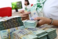Lãi suất tăng, doanh nghiệp xoay xở cơ cấu vốn