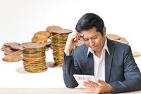 Kiến thức cơ bản về phái sinh cho người mới (P2): Cách đóng/mở vị thế và các loại thuế phí, lãi lỗ của 1 hợp đồng phái sinh