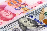 Giá USD tăng tác động không nhỏ đến nhóm doanh nghiệp nhập khẩu hay có dư nợ ngoại tệ lớn.