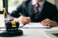Công ty liên quan đến Chủ tịch Big Invest Group (BIG) bị phạt do mua cổ phiếu không báo cáo dự kiến giao dịch