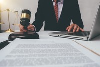 Hà Nội: Sếp ngân hàng “bịa” ra sản phẩm bảo lãnh ngân hàng để lừa đảo lĩnh án 12 năm tù