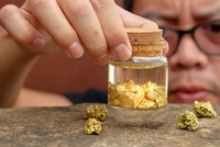 Giá vàng hôm nay ngày 15/1: Mục tiêu 2.000 USD/ounce chỉ là vấn đề thời gian