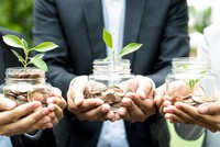 Nhận định thị trường phiên giao dịch chứng khoán ngày 26/5: Mua các cổ phiếu thu hút được dòng tiền