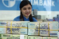Ở Việt Nam, cấu trúc tài chính hiện nay dựa chủ yếu vào hệ thống ngân hàng