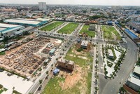 Toàn bộ cơ sở hạ tầng dự án đã hoàn thiện. Khu nhà phố cư dân đang xây dựng, khu căn hộ đã xong phần móng và sẽ được bàn giao cuối năm 2017