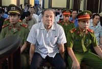 Theo cáo trạng, tội cố ý làm trái mà Phạm Công Danh bị truy tố có hành vi tự ý chuyển đi 5.490 tỷ đồng