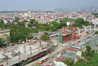 Tình trạng đội vốn đầu tư và kém hiệu quả tại không ít
dự án tiếp tục làm cho nợ công có xu hướng tăng nhanh