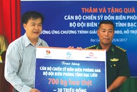 LienVietPostBank đã đến thăm và tặng quà Đồn Biên phòng Cái Cùng và các trung tâm bảo trợ xã hội tỉnh Bạc Liêu