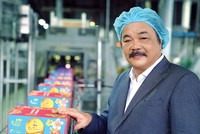 "Sự trong sáng, tri thức, bản lĩnh
và lòng tự tin của một doanh nhân hướng tới tương lai mới giúp ta ngẩng cao đầu trong thế giới phát triển hội nhập".