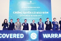 Đón tuổi 20, TTCK Việt Nam vừa có thêm sản phẩm mới, chứng quyền có bảo đảm (CW). Sản phẩm đang được các công ty chứng khoán hàng đầu phát triển để tăng công cụ đầu tư, tăng độ mở của TTCK với dòng vốn ngoại