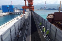 Nhập khẩu than có chiều hướng tăng mạnh là bởi trên thị trường thế giới, giá than đang giảm nhanh.