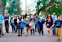 Trong 10 tháng, khách du lịch quốc tế đến Hà Nội ước đạt gần 5,33 triệu lượt khách