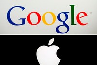 Dự án phát triển phần mềm "quét" Covid-19 của Apple và Google vướng phải nhiều lo ngại rò rỉ thông tin cá nhân. Ảnh: AFP