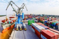 Xuất siêu 3,74 tỷ USD trong quý I, mừng hay lo?