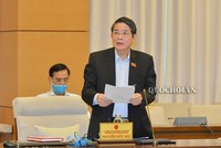 Đa số ý kiến Thường trực Uỷ ban Tài chính - Ngân sách cho rằng, quy định riêng về thuế thu nhập cho Đà Nẵng là chưa đảm bảo công bằng với các địa phương trong cả nước, đặc biệt là đối với các địa phương lớn như Thành phố Hồ Chí Minh, Hà Nội. Trong ảnh: Chủ nhiệm Ủy ban Tài chính Ngân sách của Quốc hội, ông Nguyễn Đức Hải trình bày báo cáo thẩm tra Dự thảo nghị quyết về phát triển thành phố Đà Nẵng đến năm 2030, tầm nhìn đến năm 2045.