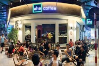 Hà Nội tiếp tục cấm dịch vụ vui chơi, thực hiện giãn cách 2m ở quán cà phê