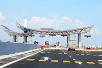 Doanh thu thu phí chỉ đạt khoảng 30% so với phương án tài chính đang đẩy Dự án BOT xây dựng cầu Bạch Đằng - Quảng Ninh có tổng mức đầutư 7.277 tỷ đồng đứng trước nguy cơ phá sản.