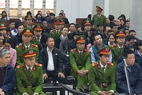 Các bị cáo tại phiên xét xử tháng 3/2017