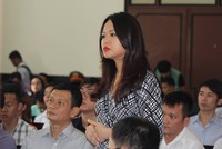 Bà Trần Ngọc Bích, con gái của Chủ tịch Tân Hiệp Phát Trần Quý Thanh tại Tòa