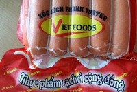Một trong những mẫu xúc xích có chứa chất ngoài doanh mục Sodium nitrate 521.