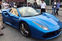 "Siêu ngựa" 488 Spider xuất hiện tại Hà Nội.