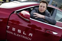 Tesla vượt GM thành hãng xe giá trị nhất nước Mỹ