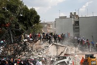 Động đất ở Mexico khiến gần 140 người chết, con số được dự báo còn tăng lên. Ảnh: Reuters.