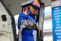 Giá xăng tăng lần thứ 5 liên tiếp trong 2 tháng, vượt 18.000 đồng/lít