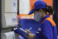 Giá xăng đứng trước áp lực lớn phải tăng giá. Ảnh: Ngọc Thành.