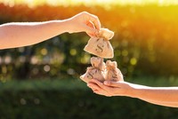 Sự kiện chứng khoán đáng chú ý ngày 8/2