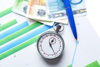 Giao dịch chứng khoán phiên sáng 8/8: VIC vẫn đang làm trụ đỡ cho thị trường, SIP chào sàn ấn tượng