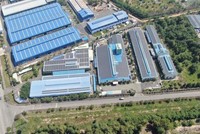 Một cổ phiếu “họ” Louis bị phạt do lỗi không công bố thông tin