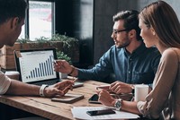 Giao dịch chứng khoán khối ngoại ngày 13/10: Tiếp tục xả bán mạnh cổ phiếu HPG và MWG