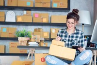 Top 10 cổ phiếu tăng/giảm mạnh nhất tuần: Dòng tiền tìm kiếm cơ hội ở các cổ phiếu riêng lẻ