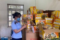 Lượng lớn bánh trung thu không rõ nguồn gốc bị tạm giữ tại Gia Lai.