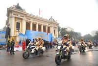 Cảnh sát giao thông Công an Hà Nội ra quân đảm bảo trật tự an toàn giao thông. (Ảnh: Việt Hùng/Vietnam+)