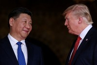 Tổng thống Mỹ Donald Trump đón tiếp Chủ tịch Trung Quốc Tập Cận Bình tại bang Florida tháng 4/2017. Ảnh: Reuters.