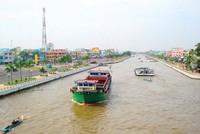Dự án nâng cấp tuyến kênh Chợ Gạo (Giai đoạn 2) là công trình được đánh giá là cần ưu tiên đâu tư sớm để tăng tính liên kết vùng Đồng bằng sông Cửu Long.