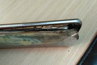 Rokhana không nhận được trợ giúp khi lần đầu mang máy tới cửa hàng dịch vụ của Samsung. Ảnh: Reddit.