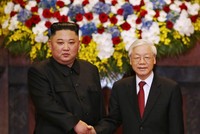 Tổng Bí thư, Chủ tịch nước Nguyễn Phú Trọng và Chủ tịch Kim Jong Un. Ảnh VGP/Quang Hiếu.