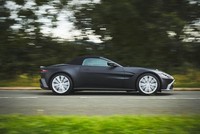 Aston Martin Vantage mui trần lộ những hình ảnh đầu tiên