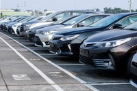 Xe về nhiều, hàng tồn kho lớn.
