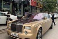 Quảng Ninh: Siêu xe Rolls-Royce Phantom biển tứ quý bốc cháy ngùn ngụt trong đêm