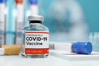 Việc phê duyệt phác đồ tiêm hai liều vaccine của Cơ quan quản lý sản phẩm y tế Quốc gia Trung Quốc được dựa trên kết quả hai tháng thử nghiệm lâm sàng giai đoạn cuối ở bên ngoài. Ảnh: Shutterstock.