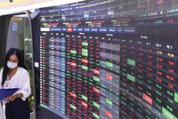 VN-Index trong 9 tháng đầu năm 2021 tăng 21,6% giúp nhiều công ty chứng khoán ghi nhận lãi lớn từ hoạt động tự doanh.