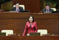Thống đốc Ngân hàng Nhà nước Nguyễn Thị Hồng trả lời chất vấn của các đại biểu Quốc hội, ngày 9/6.