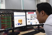Thị trường chứng khoán là thị trường đặc biệt nhạy cảm với thông tin.